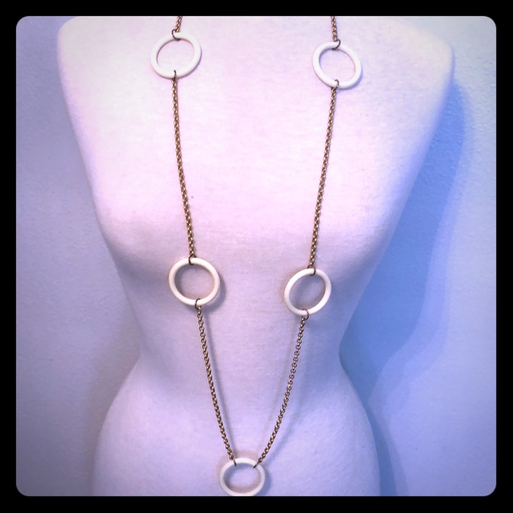 Fun vintage 60’s style Gold plated necklace